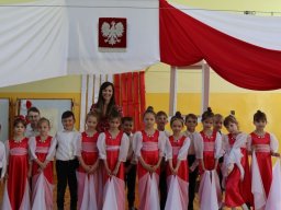 b_1024_768_0_00_images_2022_2023_Wydarzenia_3maja_342334571_3249396048539516_5337841322524314039_n